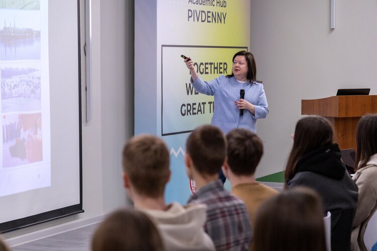 �� ����� ��������� ������� ��� �������� �� ��� ����: ����� ����� ����� ��� � �볺��� ����� �ϳ�������