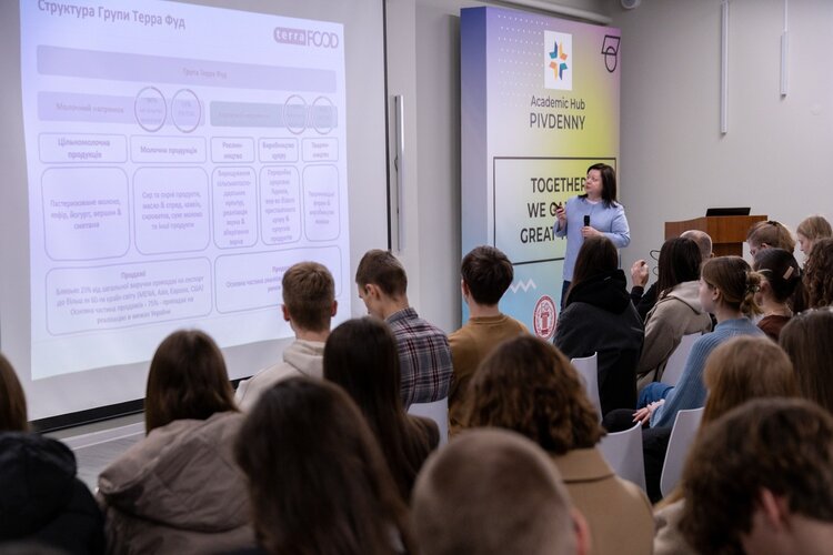 �� ����� ��������� ������� ��� �������� �� ��� ����: ����� ����� ����� ��� � �볺��� ����� �ϳ�������