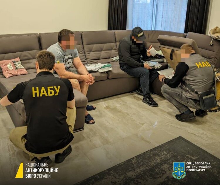 ���� ��������: �������. ̳������ ���� ���� � 10 ���������������� ������������� � ����������� ����� �� ����� �������