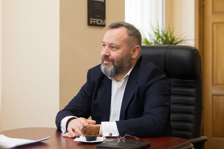 �.�.�. ������ �������� ������ ����������� ��������: ��� �������� ��� ���������� ̳�������� ����� ������ �������� �� ������� � ������, ����� �� ��������