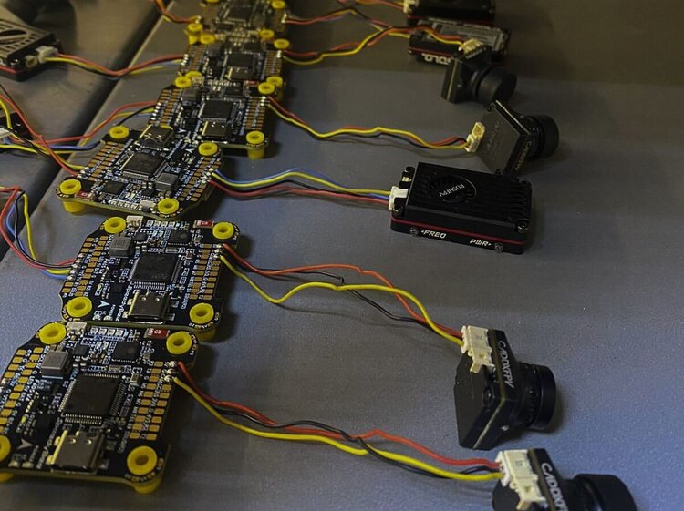 ����� ������ ������: �� Trinity Robotics ������� ���� �� $200 000 ������� ���������� �� ������ ��������� 2200 ��� �� ��